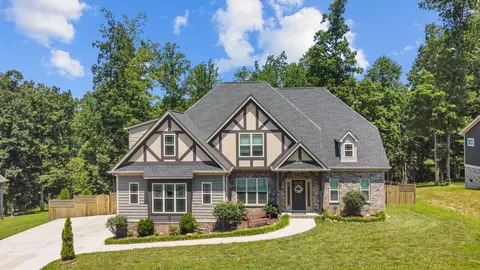 216 Cherokee Dr, White Bluff, TN 37187