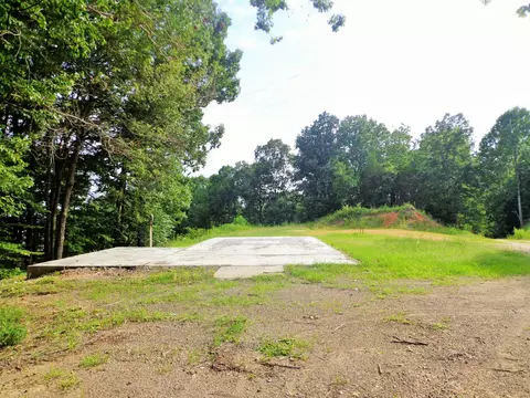 8828 Bakerville Rd, Waverly, TN 37185
