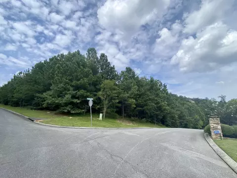 239 Hillside Dr, Rocky Face, GA 30740