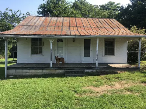 1873 Newcut Rd, Columbia, TN 38401