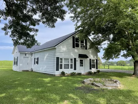 740 Estie Griffith Rd, Mcminnville, TN 37110