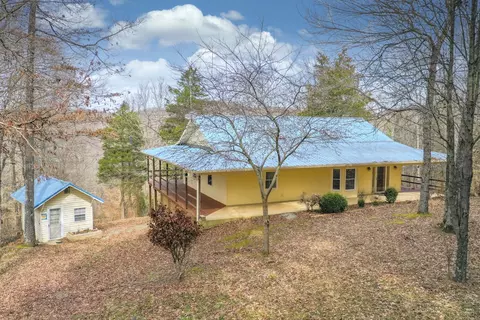 228 Kro Hollow Rd, Hohenwald, TN 38462