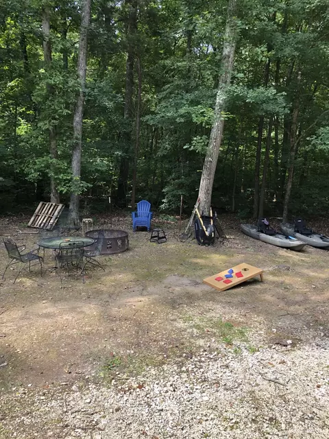 265 Henley Gardens Ln, Big Sandy, TN 38221