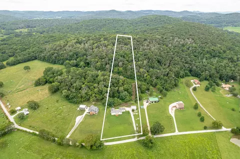 81 Whitefield Ln, Carthage, TN 37030