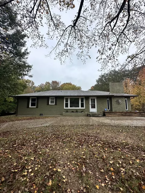 205 Excell Rd, Clarksville, TN 37043