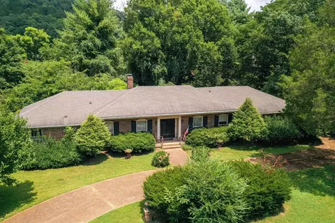 2400 Mcintyre Ct, Franklin, TN 37069