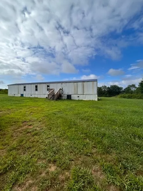 410 Clark Hollow Rd #A, Westmoreland, TN 37186