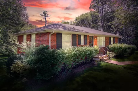 538 Rosewood Dr, Clarksville, TN 37043