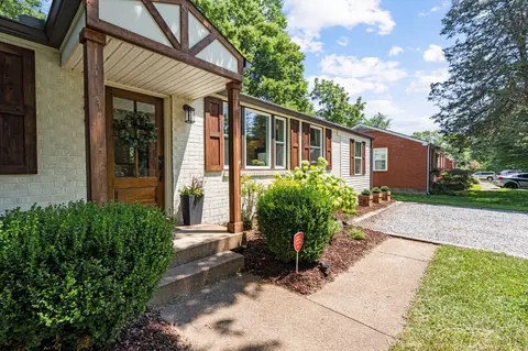 366 Fairlane Dr, Nashville, TN 37211