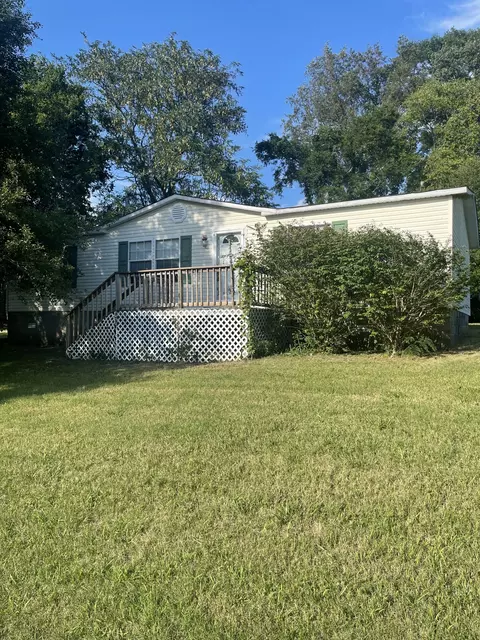 186 Kennys Bend Ln, Carthage, TN 37030
