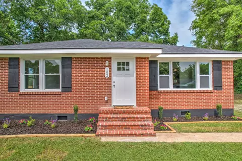 102 Westover Dr, Columbia, TN 38401