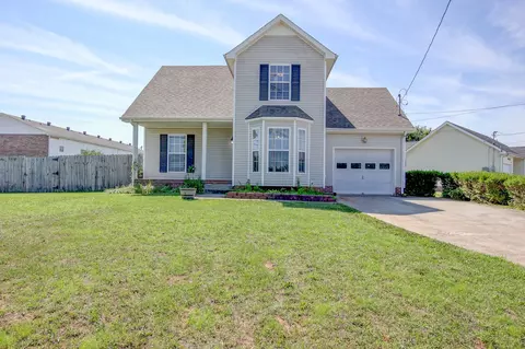 459 Cranklen Cir, Clarksville, TN 37042