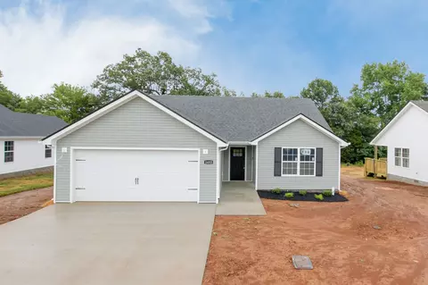 1453 Fredrick Dr, Clarksville, TN 37042