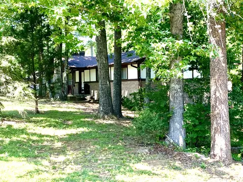 941 Dry Valley Rd, Rossville, GA 30741