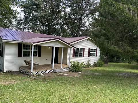 17745 State Route 50, Altamont, TN 37301