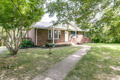 937 Hogan Ln, Clarksville, TN 37043