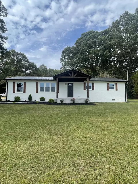 2279 Abiff Rd, Burns, TN 37029