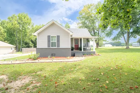 876 Prosser Rd, Leoma, TN 38468
