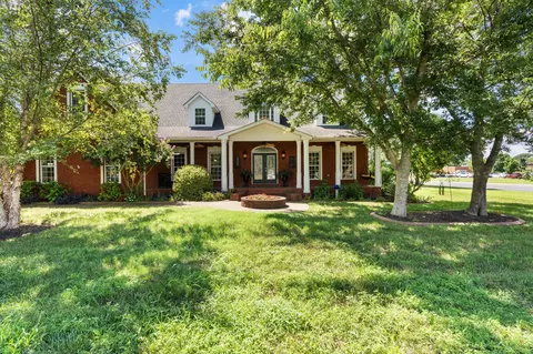 2356 Saint Andrews Dr, Murfreesboro, TN 37128