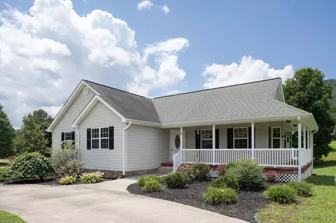 148 Valley Estates Dr, Trenton, GA 30752
