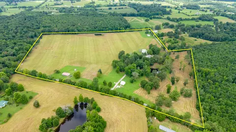 100 Diamond Rd, Mcewen, TN 37101