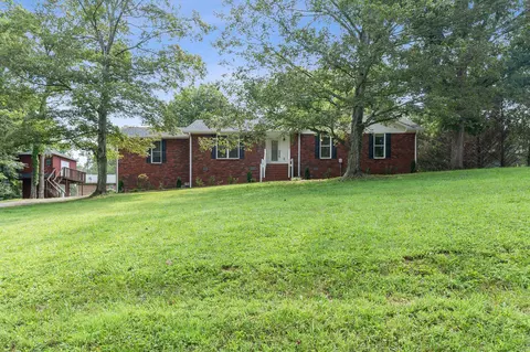 509 Ridgemont Dr, Dickson, TN 37055 photo 3