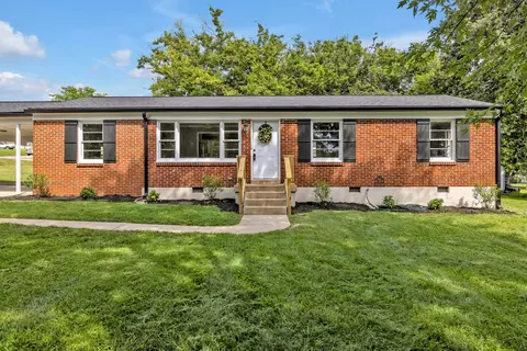 415 W Berkley Cir, Lewisburg, TN 37091