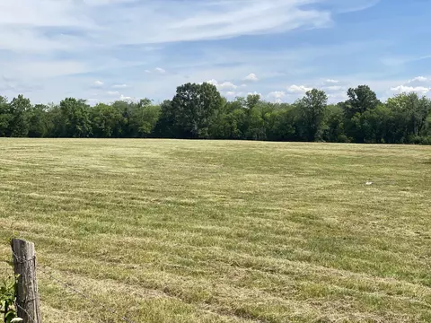10 River Eagleville Rd # A, Eagleville, TN 37060