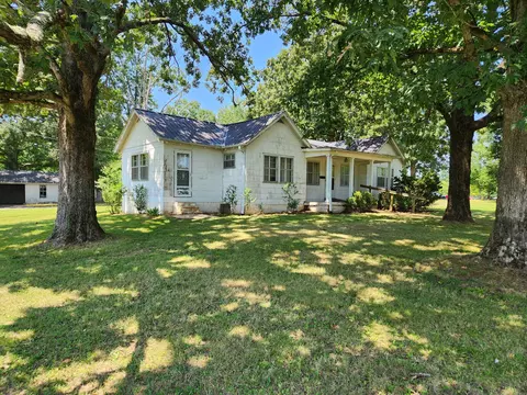 1601 Highway 100, Centerville, TN 37033