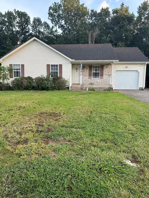298 Country Village Dr, Smyrna, TN 37167