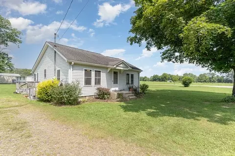 1087 Elm St, Eagleville, TN 37060 photo 2