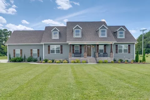 850 Richland Farms Dr, Manchester, TN 37355