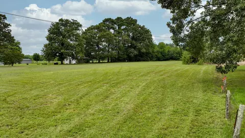 1 Lynchburg Rd, Winchester, TN 37398