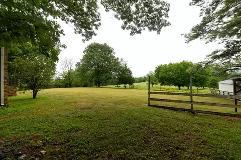 2011 Lynne Rd, Pulaski, TN 38478