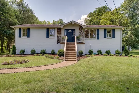 1204 Berwick Trl, Madison, TN 37115