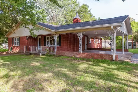 213 May St, Mcewen, TN 37101