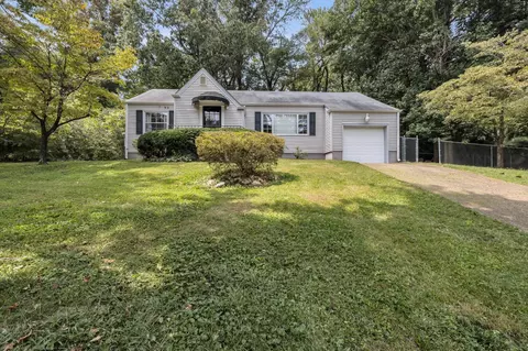 1703 S Seminole Dr, Chattanooga, TN 37412