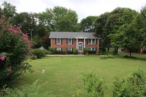 578 Magnolia Dr, Clarksville, TN 37042