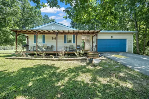 484 Sycamore Dr, Crossville, TN 38555