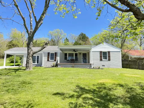 408 Oakwood Dr, Columbia, TN 38401