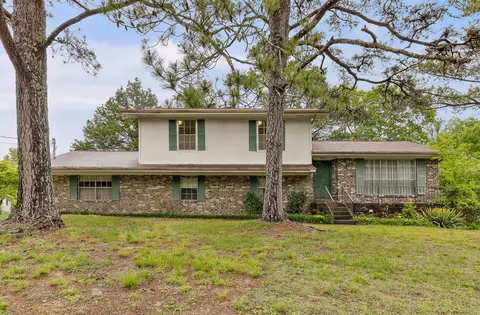 7033 Pinebrook Dr, Harrison, TN 37341