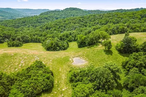 2 Oakley Rd, Liberty, TN 37095