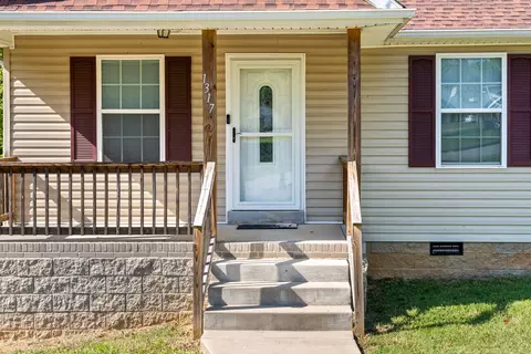 1317 Cedar St, Clarksville, TN 37040