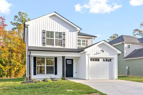 187 Woodland Station Dr, Clarksville, TN 37040