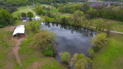 1784 Long Hollow Pike, Gallatin, TN 37066