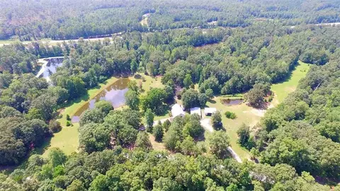 3703 Cox Rd, Holladay, TN 38341