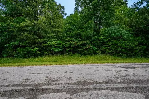 2 Rose Hill Rd, Pulaski, TN 38478