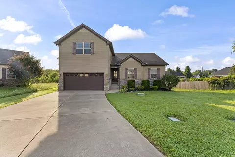 1001 Halverson Dr, Murfreesboro, TN 37128