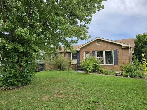 208 Aster Dr, Clarksville, TN 37042