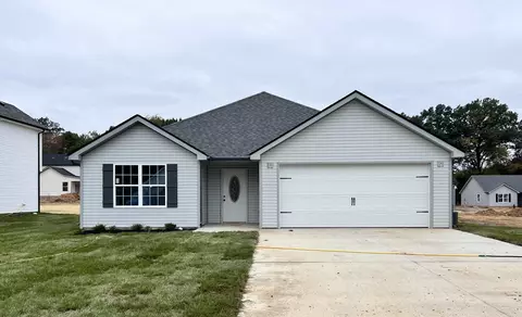 1424 Fredrick Dr, Clarksville, TN 37042